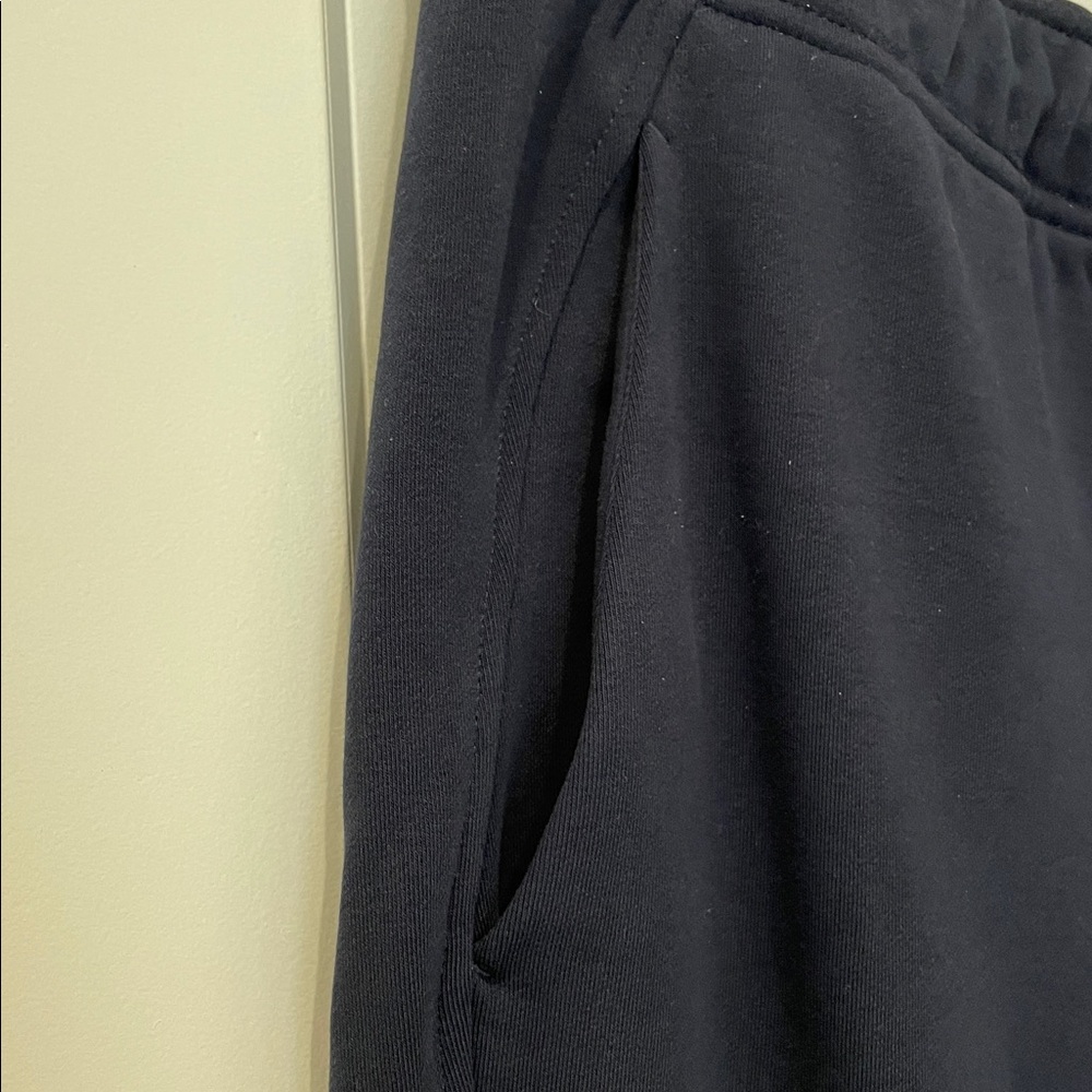 NWT. Size women’s Athleta Large Tall (LT) Navy Heavy fleece sweatpants. - Picture 4 of 5